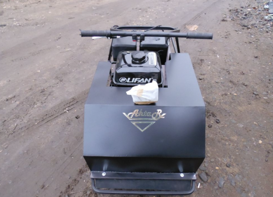 Мотобуксировщик AhtaR Зима 15 л/с с вариатором в Обнинске