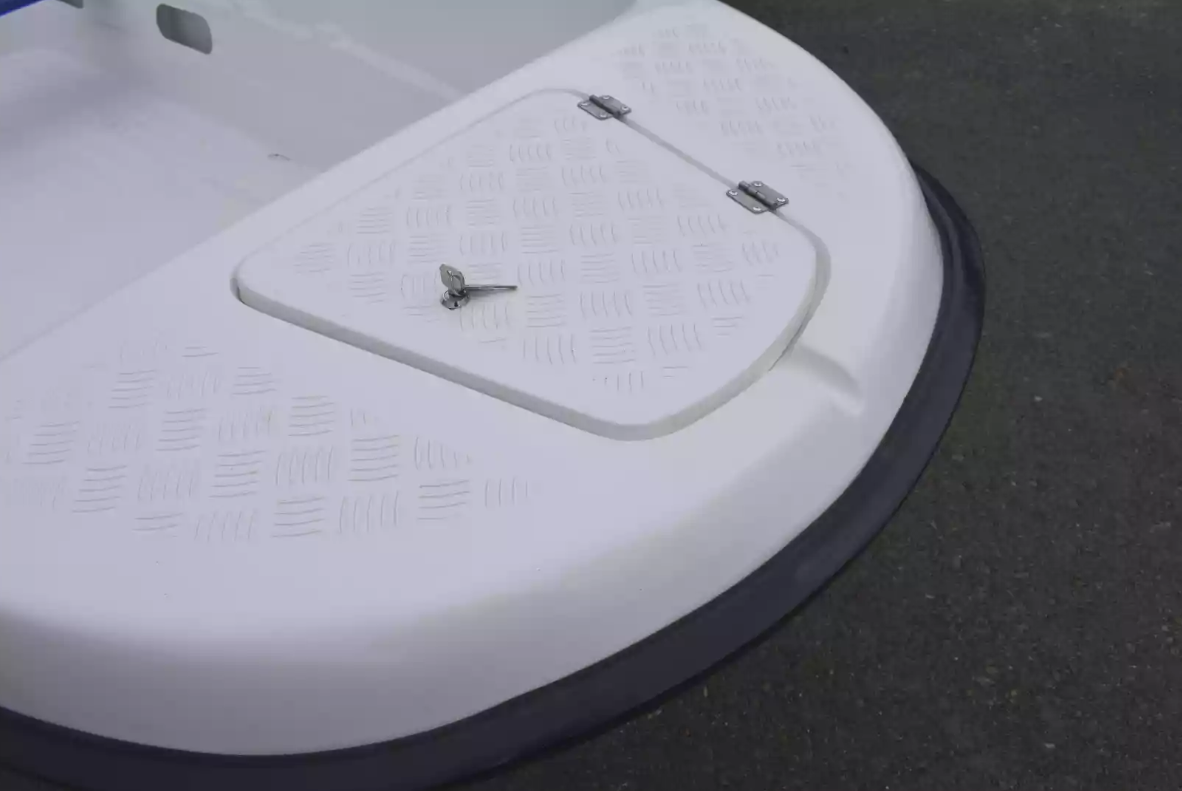 Стеклопластиковая лодка Пингвин New (тримаран) в Обнинске