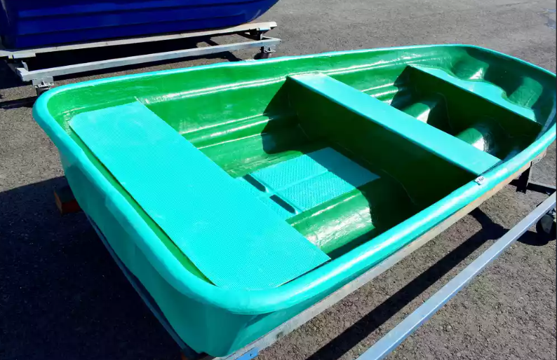 Стеклопластиковая лодка Старт (тримаран) в Обнинске