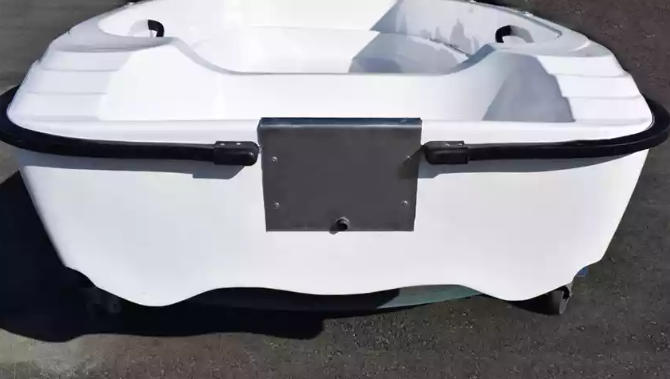 Стеклопластиковая лодка Пингвин (тримаран) в Обнинске