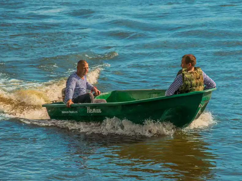 Стеклопластиковая лодка Neman-340 (тримаран) в Обнинске