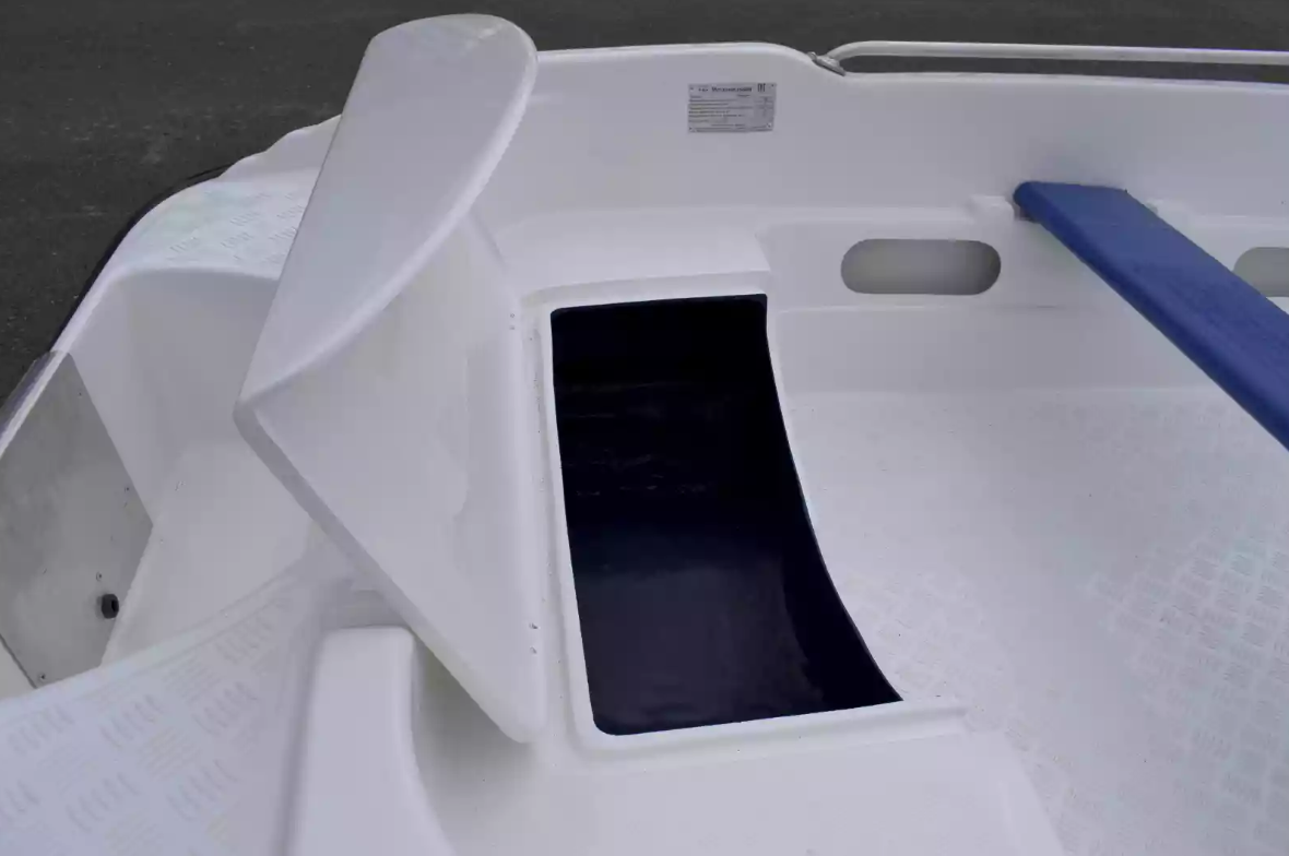 Стеклопластиковая лодка Пингвин New (тримаран) в Обнинске