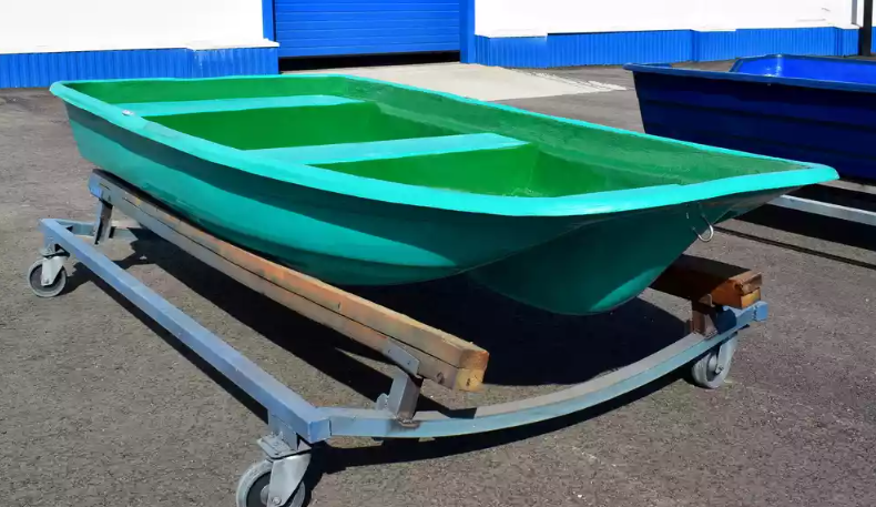 Стеклопластиковая лодка Старт (тримаран) в Обнинске