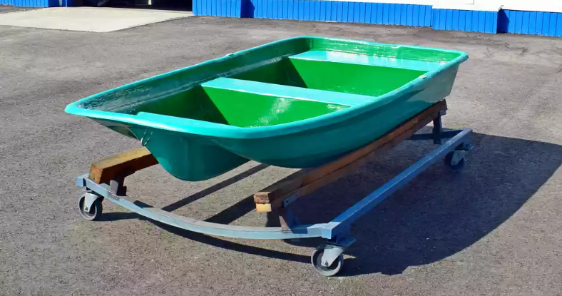 Стеклопластиковая лодка Старт (тримаран) в Обнинске