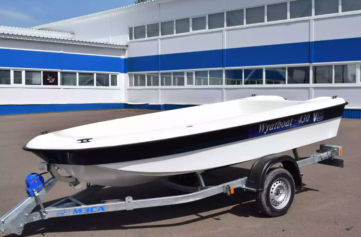Стеклопластиковая лодка Wyatboat 430 тримаран в Обнинске