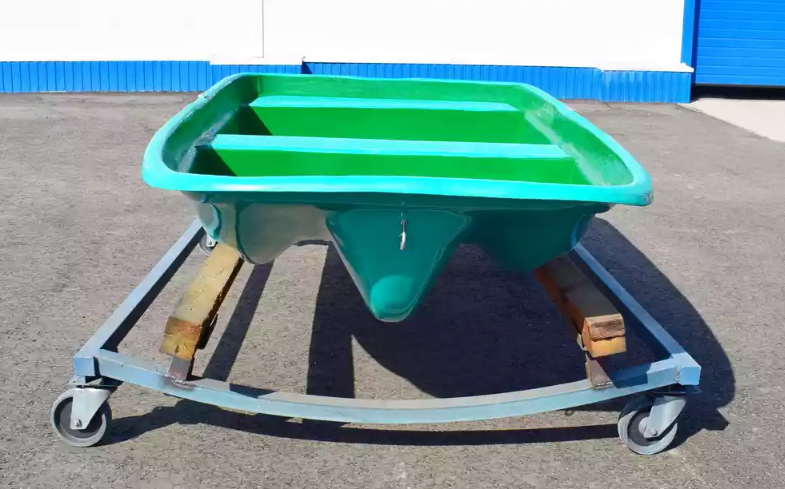 Стеклопластиковая лодка Старт (тримаран) в Обнинске