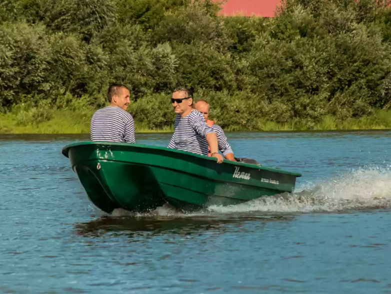 Стеклопластиковая лодка Neman-340 (тримаран) в Обнинске