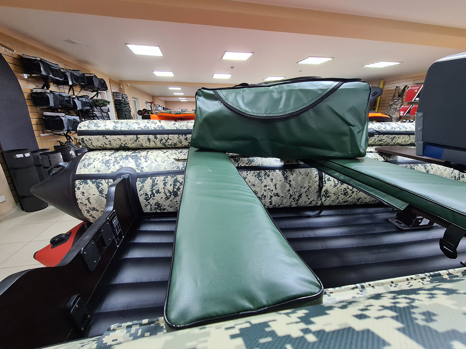 КОМПЛЕКТ МЯГКИХ НАКЛАДОК С СУМКОЙ ДЛЯ ЛОДОК 110Х20 ЗЕЛЕНЫЙ в Обнинске