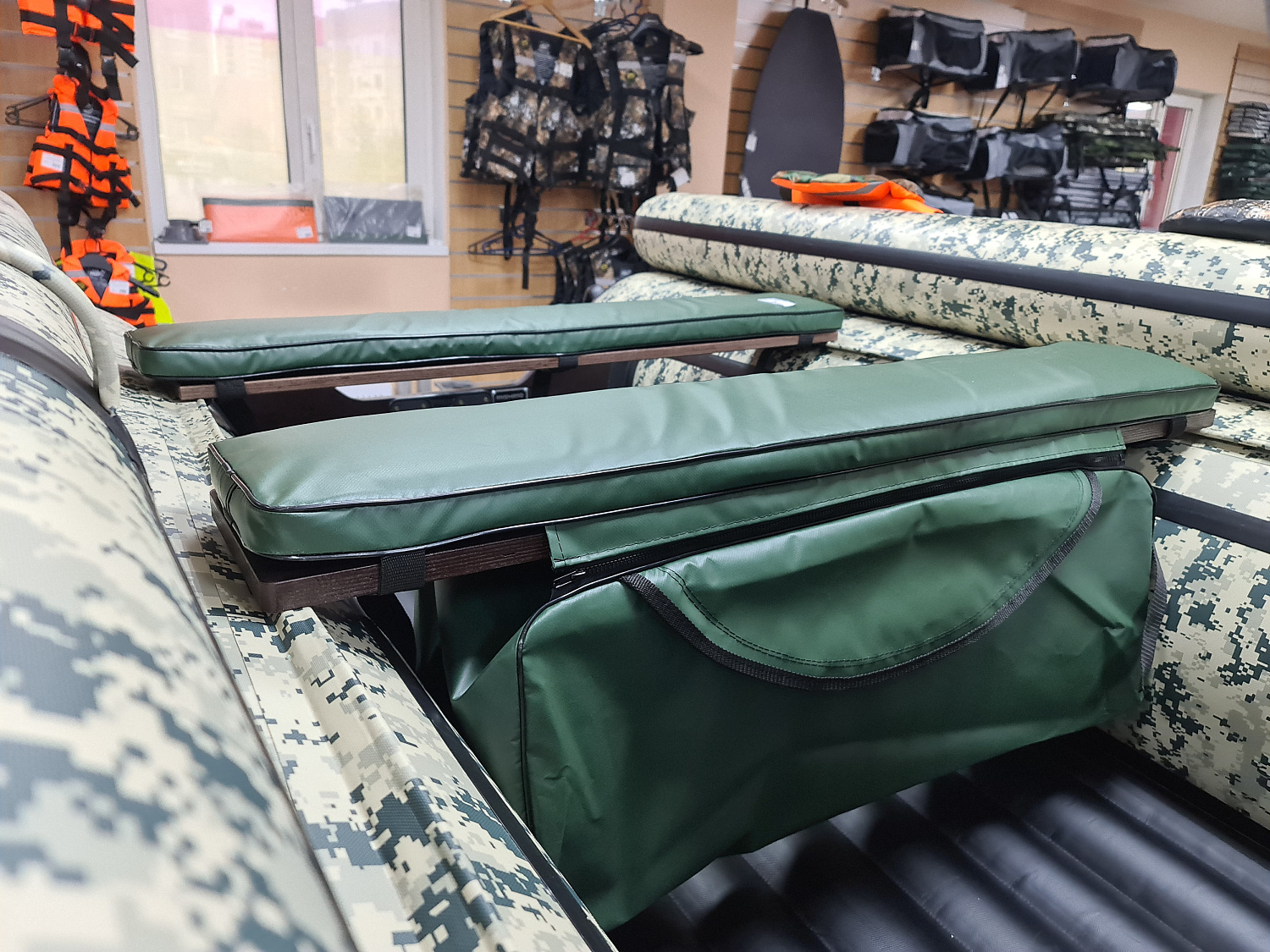 КОМПЛЕКТ МЯГКИХ НАКЛАДОК С СУМКОЙ ДЛЯ ЛОДОК 110Х20 ЗЕЛЕНЫЙ в Обнинске